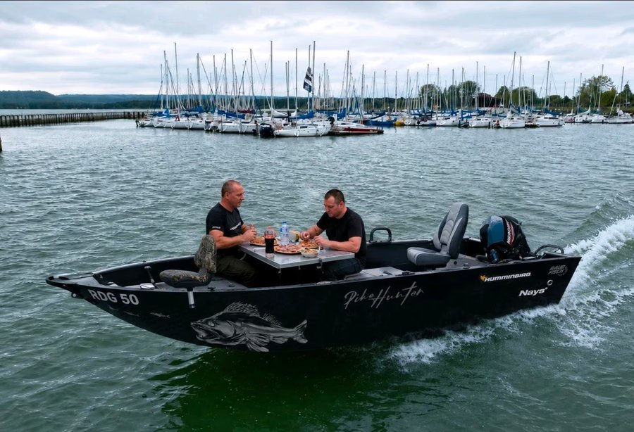 Pikehunter 440 Cast Angelboot mieten Kelheim Donau &ndash; mit Castingdeck und Garmin-Echolot